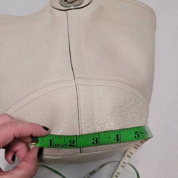 COACH WHITE PEBBLE LEATHER PURSE SATCHEL - Picture 15 of 15